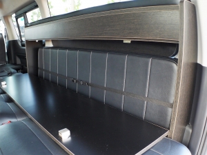 ハイエースワゴン車中泊　２段ベッド　キャンピングカー